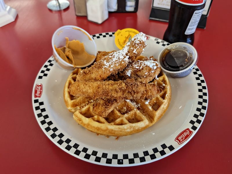Sandi's Diner food